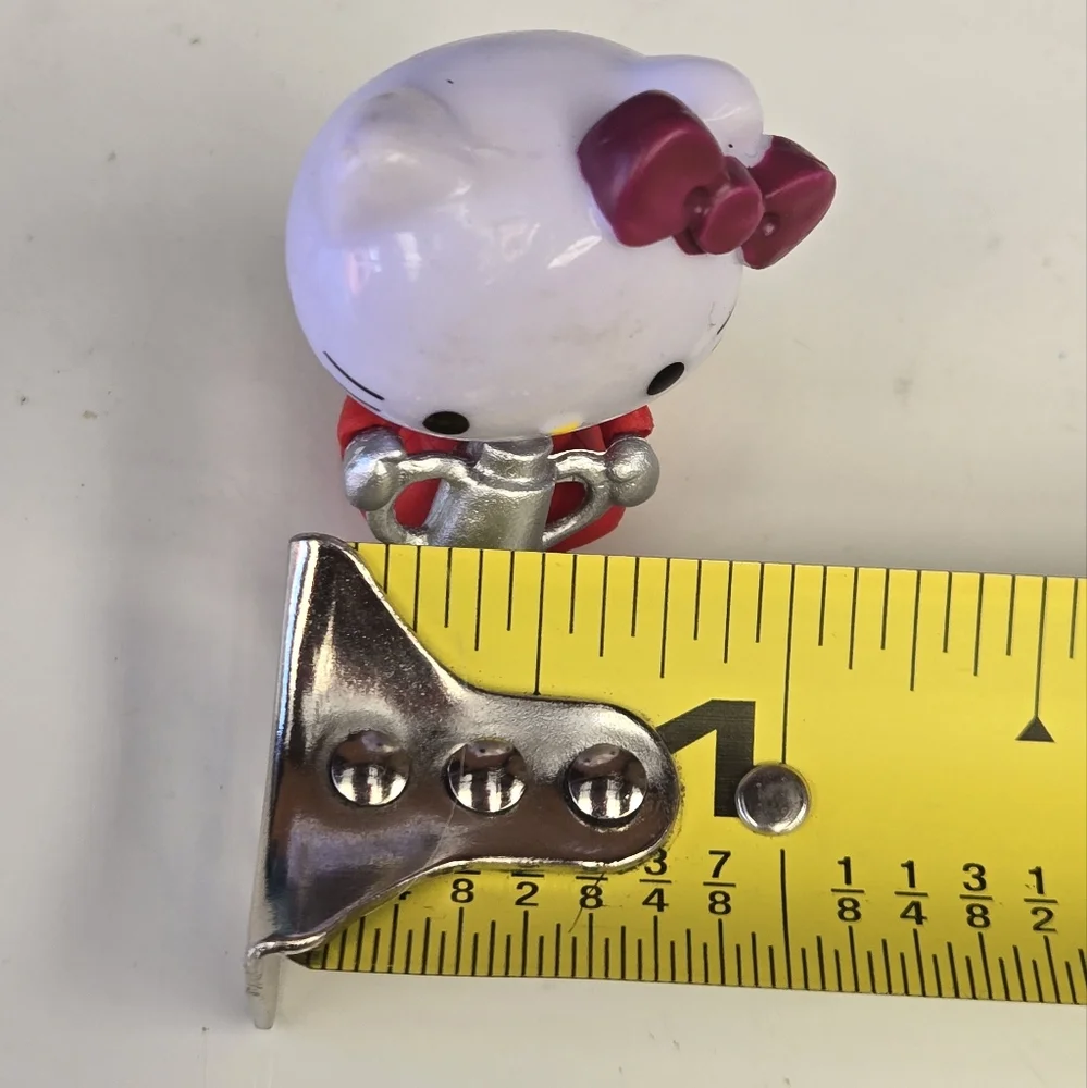 🍒🍒 Hello Kitty Mini Figure - Picture 8 of 8